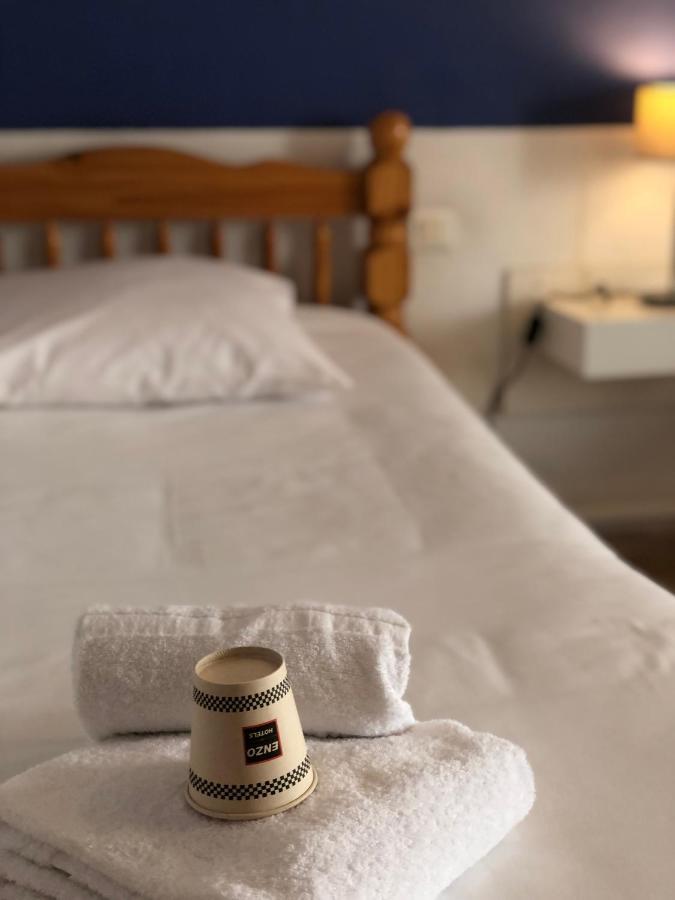 Enzo Hotels Neufchateau By Kyriad Direct ภายนอก รูปภาพ
