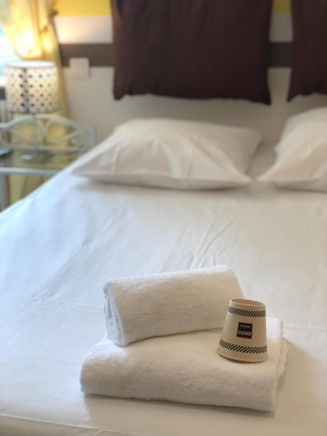 Enzo Hotels Neufchateau By Kyriad Direct ภายนอก รูปภาพ