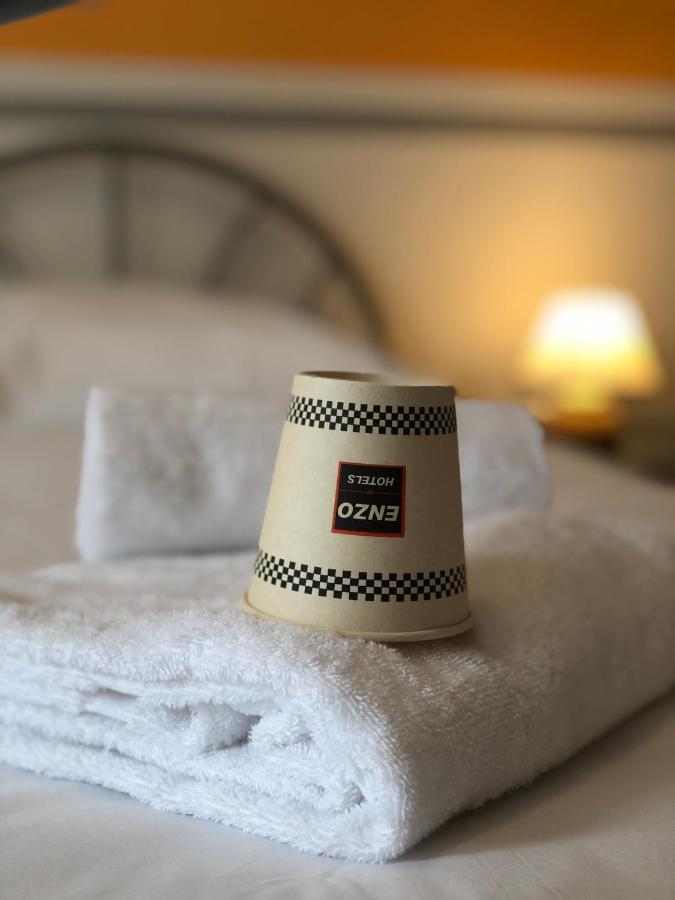Enzo Hotels Neufchateau By Kyriad Direct ภายนอก รูปภาพ